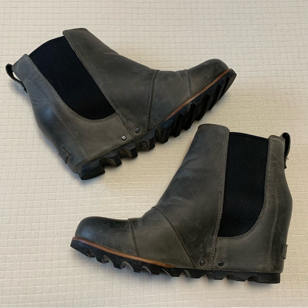 Sorel deep grey wedge boots - Picture 3 of 15